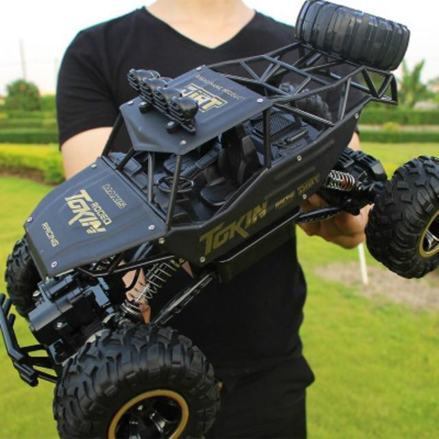 Powerful 4x4 RC Monster Truck with Big Tires